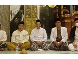 Tabligh Akbar Peringatan Maulid Nabi Muhammad SAW dan Hari Santri 2021, Disdikbud Jombang bersama KH. Fahmi Amrullah Hadziq, Mengajak Budayakan Sholat Jamaah dan Bersifat Jujur (2)