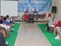 HQ – KN  gelar Workshop Jurnalistik,  Peserta dibiasakan membuat laporan dengan lima indra (habis)
