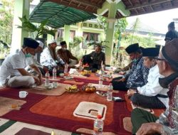 Kumpul di Padepokan Pagar Nusa Trowulan Mojokerto, Relawan Khofifah – Emil gelar reoni perdana (1)