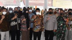 Wabup, Camat Jogoroto bersama pejabat terkait usai membuka Musrenbang