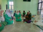 Ketua DPC Partai Gerindra, dan Ketua Fatayat bersama Gus Salman ketika menghadiri Konfercab PCNU Jombang pada 5 Juni 2022