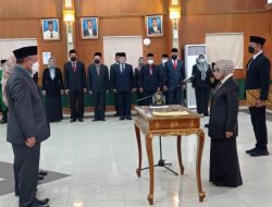 158 pejabat jombang dilantik Bupati