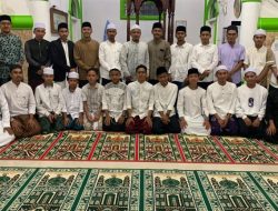 Santri Dayah MUDI Mesra Samalanga Kafilah Darul Kahfi Sukses Adakan Zikir Bersama di Masjid Tgk. Dilaweung