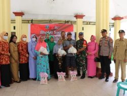 Pemkab Jombang bagi sembako pada 6 Kecamatan dalam rangka PHBN dan HUT Kemerdekaan RI ke 77