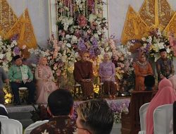 mBak Dona Gelar Upacara Adat Untuk Mitoni Kehamilan Anak Pertama