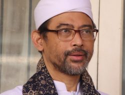 WASPADA FITNAH AKHIR ZAMAN KH. Luthfi Bashori, Ajak Membedakan Isi Halaqoh Dan Seminar