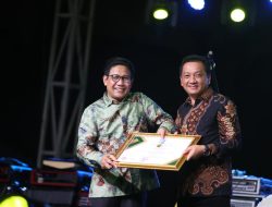 Kabupaten Jombang mendapat Penghargaan dari Menteri Desa PDTT, pada acara peringatan Har BUM Desa