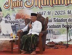 Masjid Riyaadlul Jannah Meriahkan Maulid Nabi, KH Sami’an: Cinta Nabi Harus Dibuktikan dengan Sholawat dan Amal Saleh
