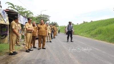 Bupati Jombang Warsubi Tinjau Jalan Plandaan–Kabuh, Akses Ekonomi dan Pendidikan Dipastikan Lancar