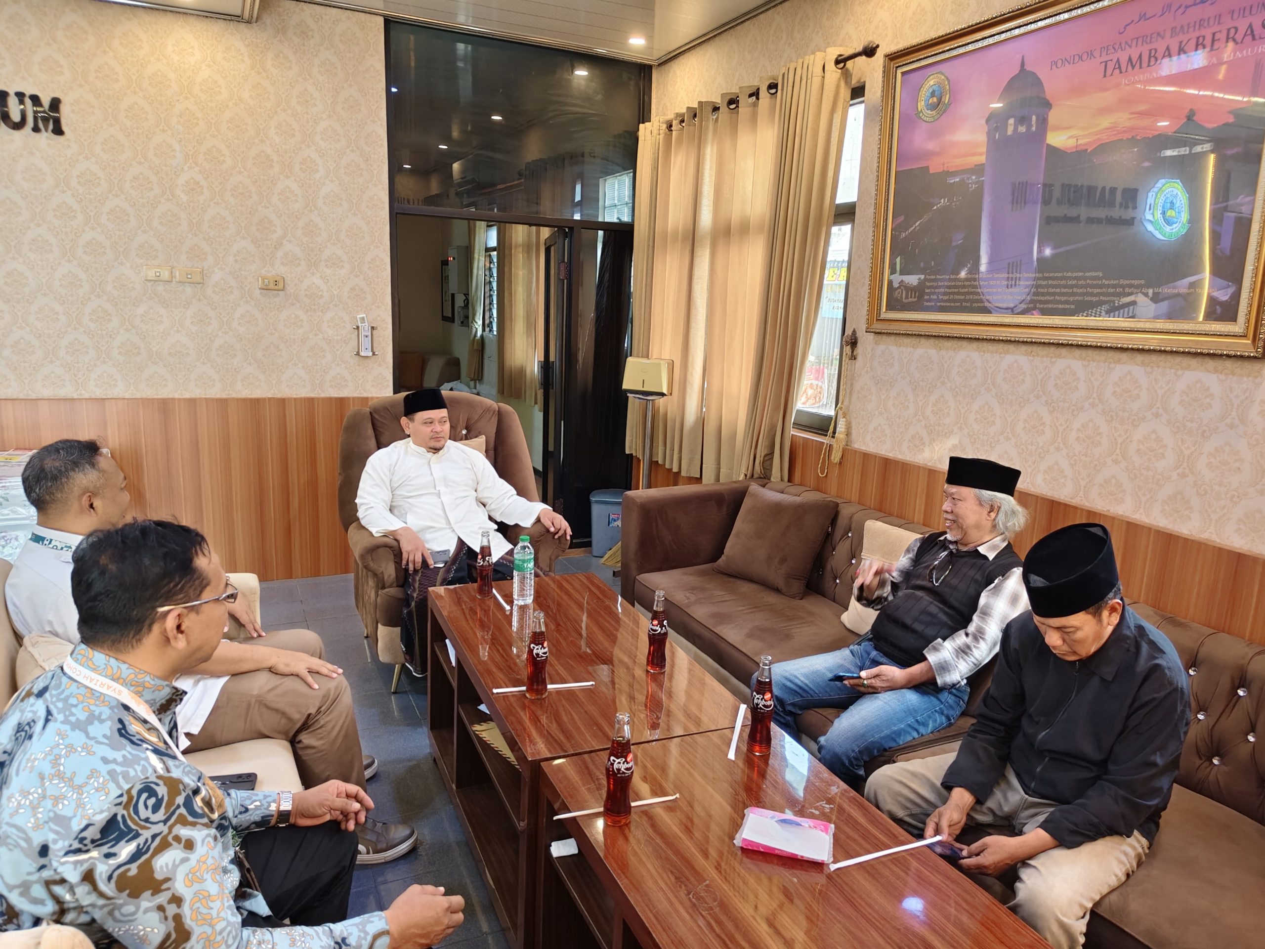 Gus Rozaq ketika menjelaskan kesiapan panitia Muktamar NU ke 35